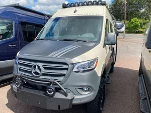 Venta al por mayor 2025 S-t-o-r-y-t-e-l-l-e-r O-v-e-r-l-a-n-d B-E-A-S-T M-O-D-E X-O listo para la venta - Product Image 2