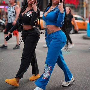 Veste et pantalon de survêtement zippés et imprimés en aluminium personnalisés Ensemble de sweats à capuche et de survêtements Y2K Fleece Slinny pour femmes avec logo - Product Image 5