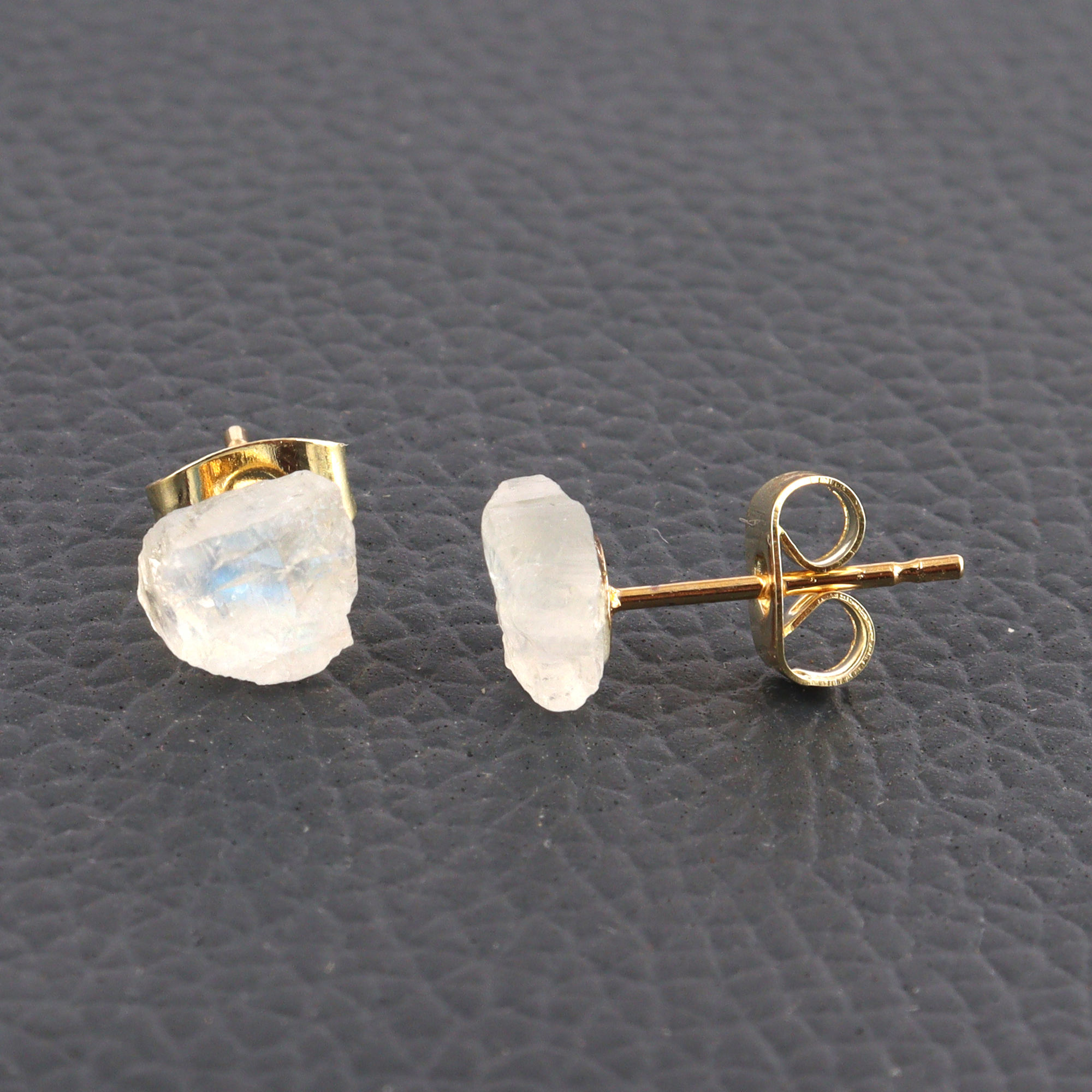 มูนสโตน (มิถุนายน)