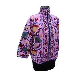 เสื้อแจ็คเก็ตผ้าควิลท์ซูซานีทำมือสไตล์วินเทจอินเดีย  งานปักแบบราชสถาน  ผ้าฝ้ายแท้  ใส่ได้ทั้งชายและหญิง  เป็นมิตรกับสิ่งแวดล้อม  เหมาะสำหรับใส่ไปชายหาด - Product Image 5