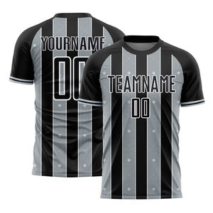 ชุดฟุตบอลสำหรับผู้ชาย เสื้อฟุตบอลน้ำหนักเบา ระบายอากาศได้ดี พร้อมกางเกงขาสั้น สำหรับฝึกซ้อมและการแข่งขัน - Product Image 2