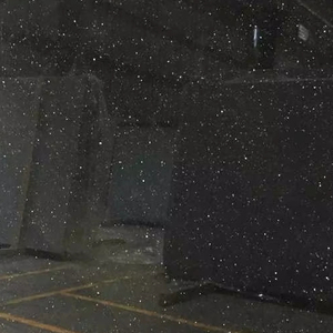 แผ่นหินแกรนิตกาแล็กซี่สีดำขัดเงาคุณภาพสูงสำหรับการตกแต่งภายใน/ภายนอกที่ทันสมัยใช้ในวิลล่าห้องนอนโรงแรมห้องครัวและห้องน้ำ - Product Image 1