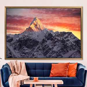 Lienzo Impreso: Arte Mural del Amanecer sobre el Pico Ama Dablam, 1P: Marco Dorado - Product Image 1