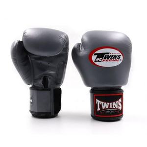 Guantes de Sparring de Muay Thai Profesionales Hechos a Medida, Guantes de Entrenamiento Hechos a Medida con Piel de Vaca Genuina para Adultos - Product Image 4