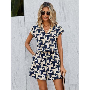 Mono corto modal con estampado y botones, cuello en V y manga corta para mujer, 36123 - Azul marino - Product Image 1
