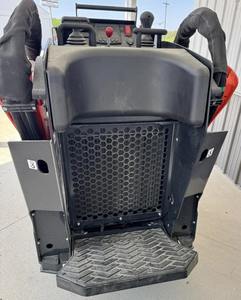 รถตักล้อยางขนาดเล็ก Kubota SCL1000 มือสอง ราคาดีที่สุด มีสินค้าพร้อมส่ง - Product Image 4