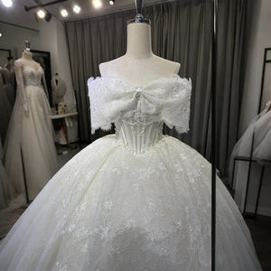 For OY001 Modern Elegant Scoop Neckline Chapel Train Long Skirt Lace Appliqued Flower Wedding Dress with Short Sleeves - Product Image 3