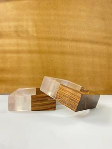 Bracelet artisanal en résine et bois mixte Bracelet de mode Fusion élégant pour femme Boho et vêtements contemporains - Product Image 3