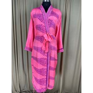 ชุดคลุมชายหาดสไตล์โบฮีเมียนวินเทจสำหรับผู้หญิง ทำจากผ้าไหมซารีรีไซเคิล เหมาะสำหรับใส่ในรีสอร์ท สไตล์ยิปซี คิโมโนสำหรับพักผ่อน หรือใส่คลุมชุดว่ายน้ำ - Product Image 2