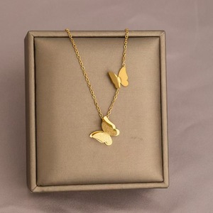 ชุดเครื่องประดับผีเสื้อหรูหราสำหรับผู้หญิงต่างหูสแตนเลสชุบทองและสร้อยคอเจ้าหญิงเคลือบ IP ดีไซน์คลาสสิก - Product Image 5