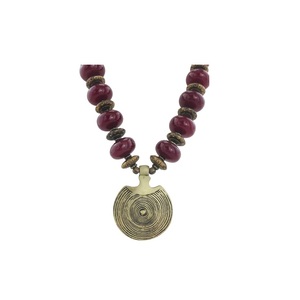 Collar con colgante de latón y cuentas de marfil y madera tibetana Bohemia afgana oxidada de plata alemana para mujer y - Product Image 1