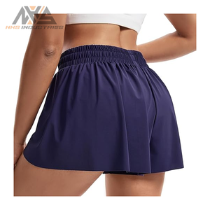 Vente en gros de shorts de gym foncés de qualité supérieure à la mode pour femmes, coupe confortable avec des caractéristiques pratiques - Product Image 5