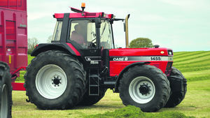 Tracteur d'occasion 4x4 haute performance Farmall 35A 35 CV, puissance de travail élevée, machines agricoles compactes, roulements testés 0-2000 heures - Product Image 2