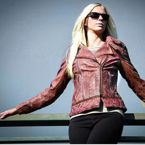 Chaqueta de moto de cuero estilo Rock personalizada de primera calidad, capucha transpirable acolchada, forro de piel de oveja cálido, abrigo de moda de invierno para hombres y mujeres - Product Image 1