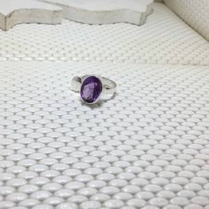 Anillos de amatista de corte ovalado clásico para mujer, joyería de moda de plata 925 al por mayor con ajuste de bisel para ocasiones de boda y fiesta - Product Image 3