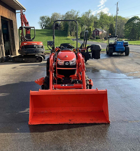 รถแทรกเตอร์ขนาดเล็ก Kubota B3350HSD ประสิทธิภาพพรีเมียม จัดส่งรวดเร็ว เหมาะสำหรับงานเกษตรสมัยใหม่และการทำฟาร์ม - Product Image 1