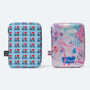 ILLIT - อัลบั้มซิงเกิลชุดที่ 1 : NOT CUTE ANYMORE (ILLIT X Ashley Williams Pouch Ver) - Product Image 1