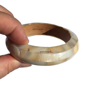 Brazalete de madera hecho a mano con incrustaciones de nácar, elegante Concha natural y pulsera de moda de madera para mujer - Product Image 1