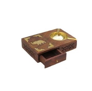 Cendrier en bois traditionnel fait à la main en aluminium hautement durable personnalisable aspect classique personnalisable de haute qualité personnalisable hautement durable - Product Image 6