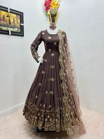 Robe de soirée pour femme en tissu de soie Georgette, entièrement brodée, design moderne, haute qualité, modèle intemporel.