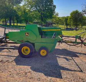 Mini presse à balles rondes à prix d'usine à vendre en France pour une utilisation agricole avec des composants principaux comprenant un moteur, une boîte de vitesses - Product Image 3