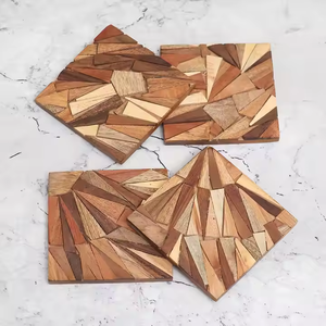 Juego de Posavasos Cuadrados de Madera Hechos a Mano al por Mayor Clásicos de Crescent Crafts - Product Image 2