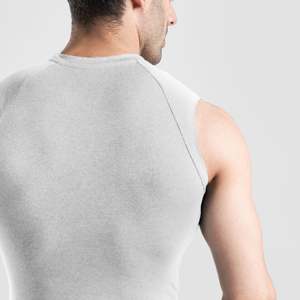 เสื้อกล้ามแขนกุดรัดรูป GA รุ่น 2.0 สีเทาเงินสำหรับผู้ชาย - Product Image 6