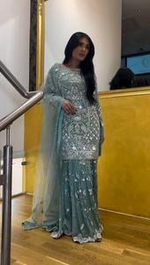 Top Qualité Meilleur Designer Festive Vêtements Faux Georgette Séquence Lourde Et Moti Dentelle Brodé Top Et Sharara Avec Dupatta - Product Image 4