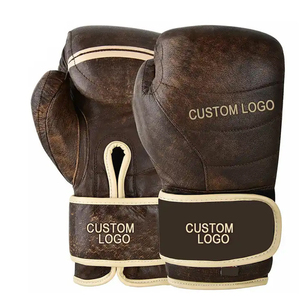 Ensemble de boxe en cuir de vachette de conception personnalisée haut de gamme, gants confortables, nouvel équipement d'entraînement et de protection en vente - Product Image 1