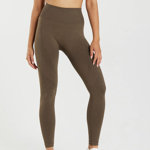 Conjunto de mallas sin costuras para mujer de cintura alta con logotipo personalizado, pantalones de yoga sólidos cómodos, proveedor de Bangladesh - Product Image 4