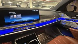 2023 NEW B M W i7 xDrive60 Electric Car AWD Double Lithium Executive Luxury Leather Seat Manual Left Hand Steering - Product Image 6