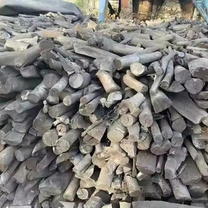 Bâton cylindrique d'eucalyptus de charbon de bois de BBQ du Vietnam pour des grils extérieurs - Product Image 1