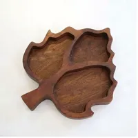 Plateau de service en bois d'acacia en forme de feuille avec compartiments, design minimaliste fait main pour les fêtes