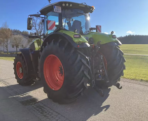 จอยสติ๊กควบคุม CLAAS 850 AXION รถแทรกเตอร์สำหรับงานเกษตร ทนทาน ขับเคลื่อน 4 ล้อ เกียร์อัตโนมัติ 230 แรงม้า พร้อมเครื่องยนต์ เกียร์ ปั๊ม และล้อ - Product Image 4