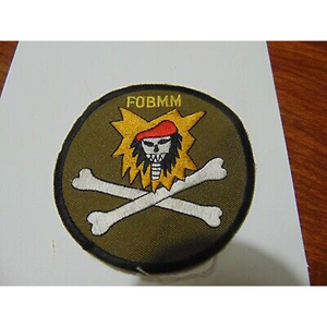 Insignias Bordadas a Máquina Cuadradas de Fieltro No Tejido Personalizadas para el 7º Regimiento de Paracaidistas Ligeros - Product Image 3