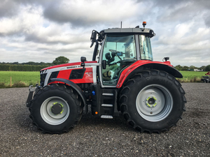 Cheap2025 Massey Ferguson Tractores 120HP 4WD Tractor agrícola de alto rendimiento Precio de fábrica al por mayor Venta caliente Equipo duradero - Product Image 2