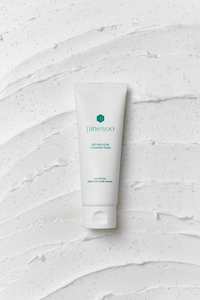 Coffret cadeau de soins de la peau à base de pin rouge coréen Pinesoo avec vitamine C et acide hyaluronique - Unisexe Biologique - Product Image 6