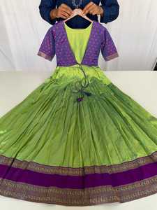 Boutique indienne dernière robe exclusive ensemble soie tissu fantaisie travail pour la fête vêtements ethniques le plus à la mode élégant magnifique - Product Image 2