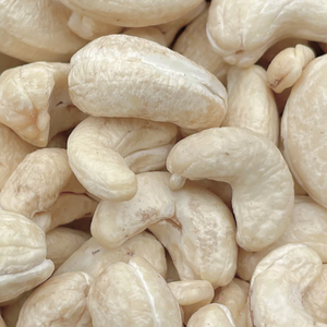 Fournisseur de noix de cajou crues 1 Kg noix de cajou noix de cajou noix de cajou WW180, WW240, WW320 SANTIGO de Santigo Vietnam - Product Image 1