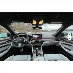 BMW M5 Competition Package Sedan 2024 SIN DEDADAS, con Transmisión Automática, Techo Solar Panorámico y Luces Diurnas LED - Product Image 2