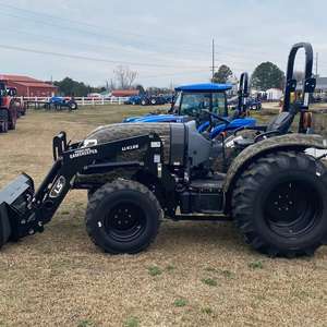 Tracteur à transmission automatique à engrenages 4x4 de 50 CV, édition limitée LS Mossy Oak MT357 Gamekeeper, avec chargeur frontal - Product Image 1