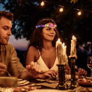 <span class=keywords><strong>Guirlande</strong></span> de cheveux <span class=keywords><strong>lumineuse</strong></span> à LED Bandeau de fête Couronne de fleurs Guirlandes Femmes Enfants Fête Anniversaire Couronne rougeoyante - Product Image 3