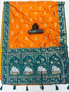 Sari en soie douce bleu royal élégant avec pallu en peau de vache Nandi, bordure de fleurs de lotus, travail de tissage Zari, sari pour femmes - Product Image 6