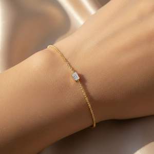 Bracelet station en diamants sertis clos de 0,70 carat avec émeraude - Product Image 6