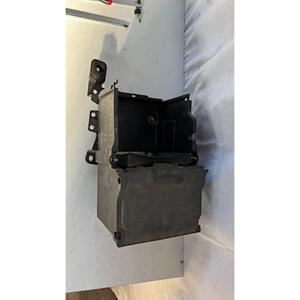 ALLOGGIAMENTO BATTERIA FORD Focus S. Wagon 4a Serie (08>11) AM51-10723-AB Benzina - Product Image 3