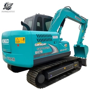 Excavatrice d'occasion Kobelco SK75, 7,5 tonnes, godet de 0,4 m³, marque japonaise d'origine, petite excavatrice sur chenilles pour travaux de construction, faible nombre d'heures, certifiée CE - Product Image 1