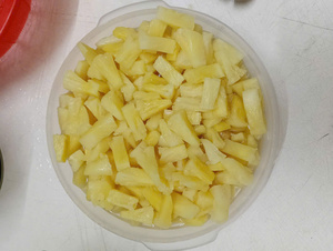 Piezas de piña enlatada Fuente de Vietnam Cubos de fruta de alto grado Sabor dulce Vida útil larga 30oz - Product Image 3