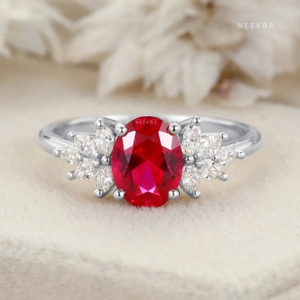 Anillo de racimo de rubí cultivado en laboratorio de corte ovalado de 8*6mm Anillo de compromiso solitario de forma ovalada chapada en oro de Plata de Ley 925 DE LA India - Product Image 4