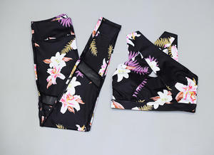 Leggings de yoga pour femmes en polyester et élasthanne écologiques de 220 g, à imprimé floral, taille mi-haute, séchage rapide et respirants, vente en gros - Product Image 4