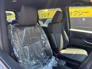 Mini fourgonnette tTo-yotaa vVoxyy 2023 abordable - Product Image 3